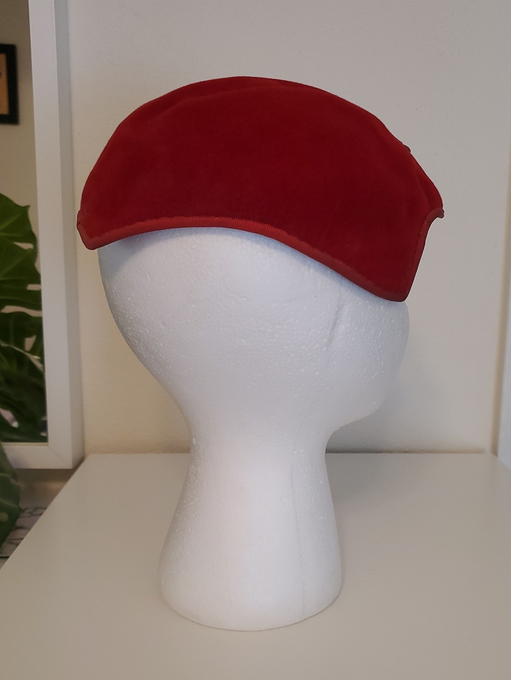 1950s Lucy Red Velvet Velour Fire Retro Cap Vintage Cocktail Hat Topper Pinup - Picture 6 of 15